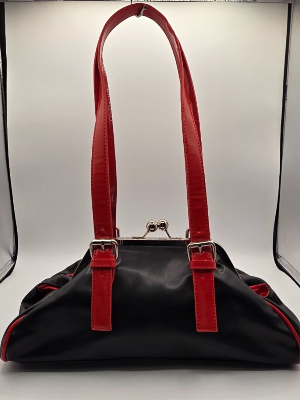 Sourpuss Retro Design Roller Derby Winged Flying Skate Handbag - Picture 6 of 13